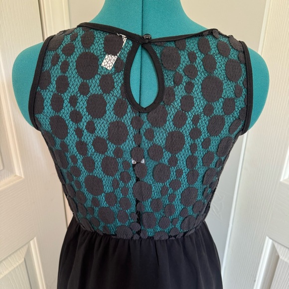 Adorable Little Black Dress - Picture 4 of 10